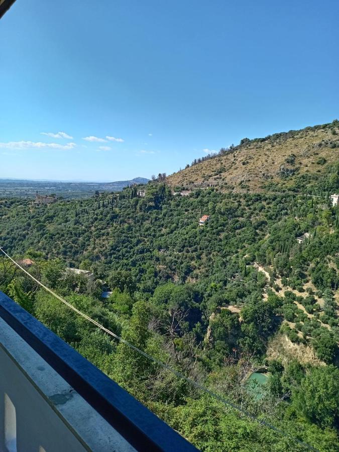 Casa Vacanze Pitta チボリ エクステリア 写真